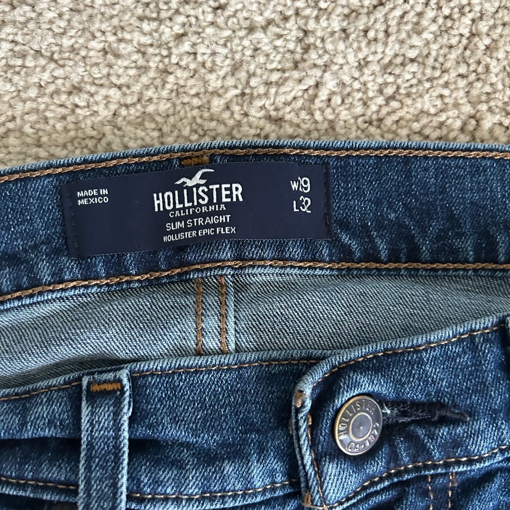 Hollister Men's Slim Jeans in Blue and Black - Picture 3 of 5